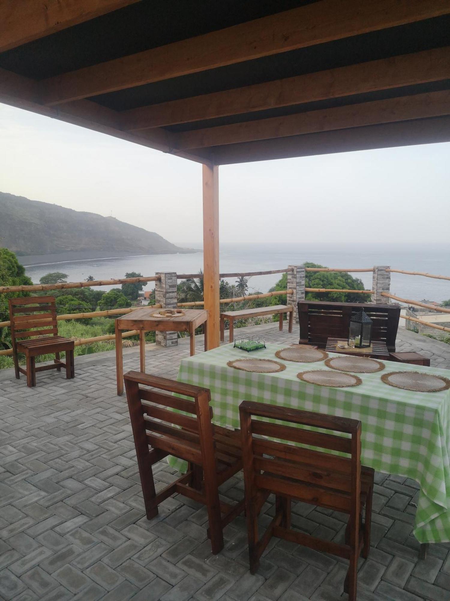 Bed and Breakfast Kaza Ladera Seladinha Exteriér fotografie